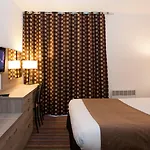Beau Site Hotell 3*